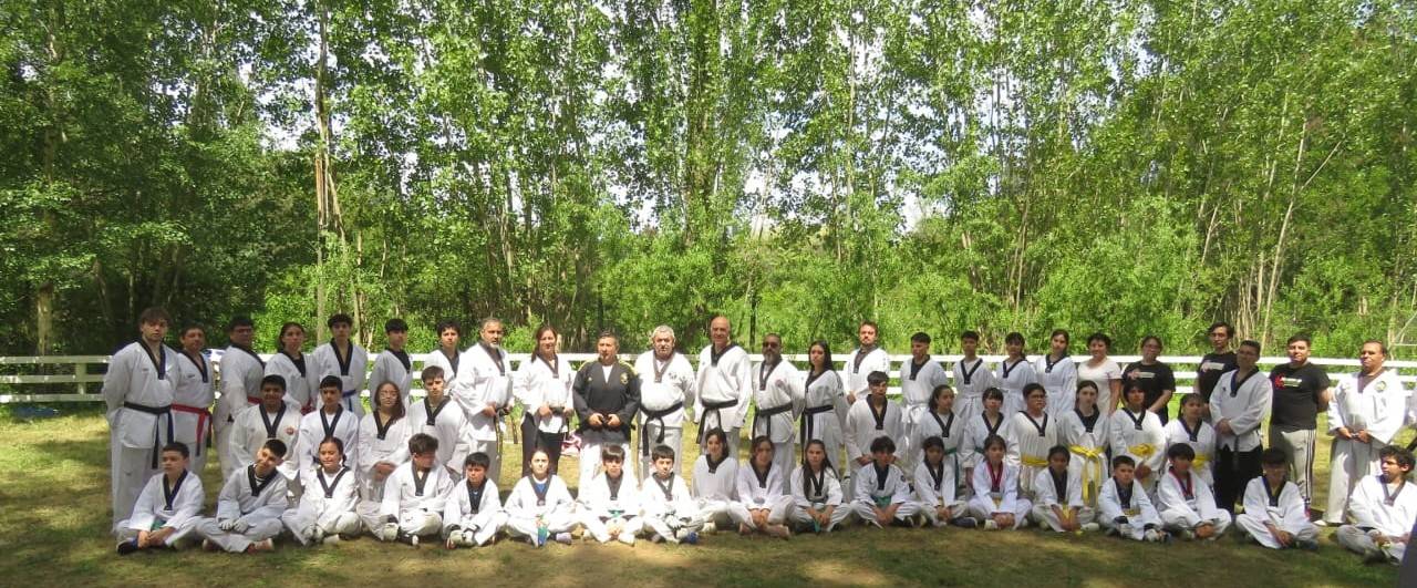 Kims Ñuble presente en el 43° aniversario de la Escuela Muñoz Kim (1982 – 2025)