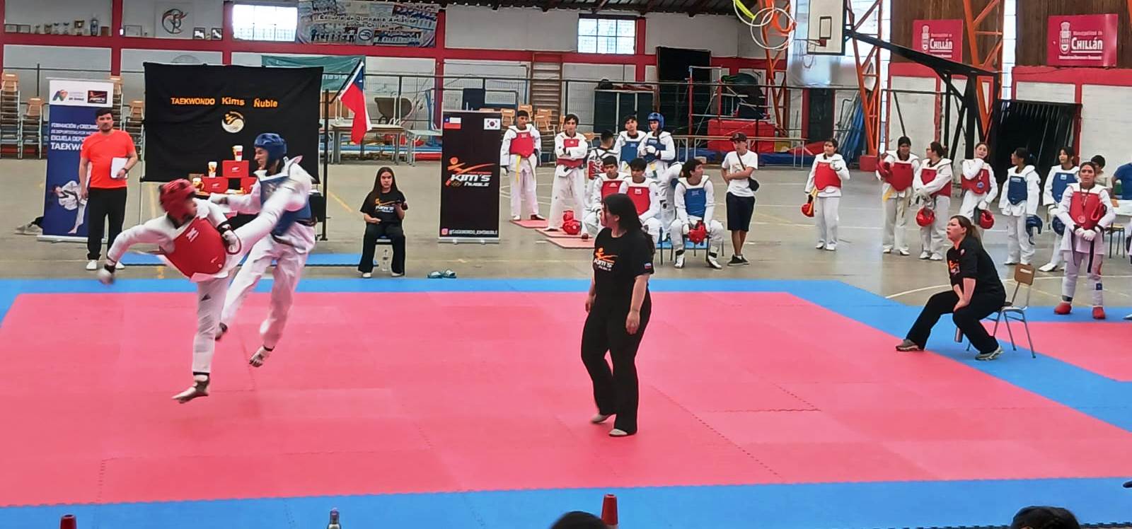 Tercer Encuentro Amistoso de Combates 2025