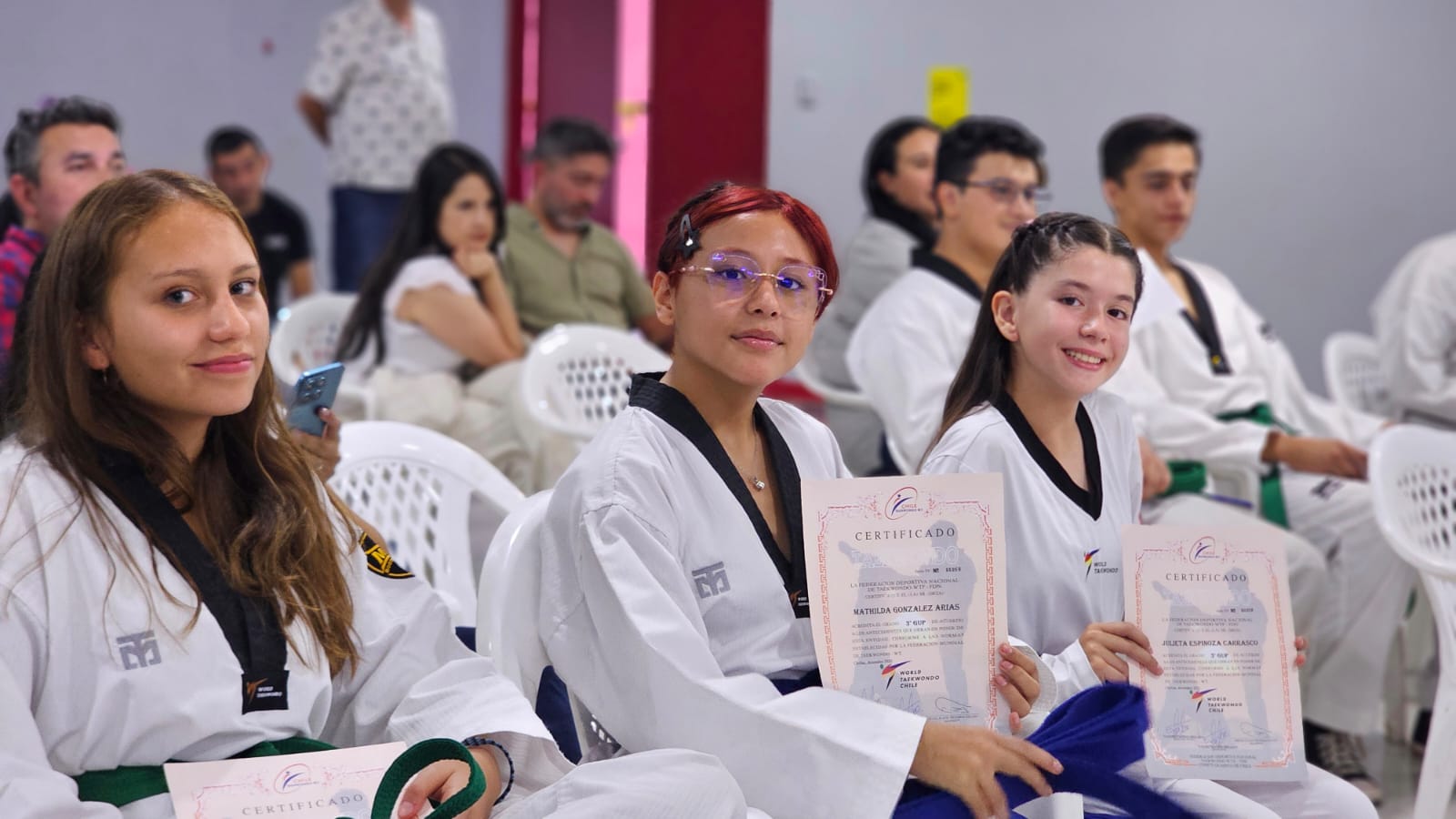 Entrega de Certificados de Gup.