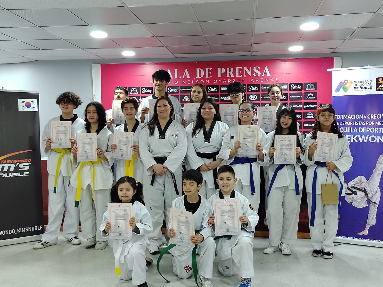 Entrega de Certificados de Gup.